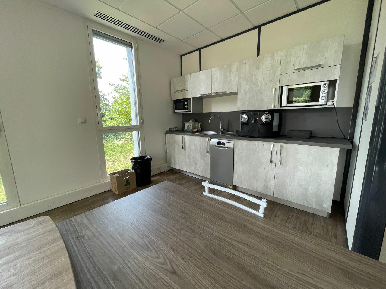 Bureau Pusignan 506m² Location bureau Pusignan Rhône OLBUR2203746 9